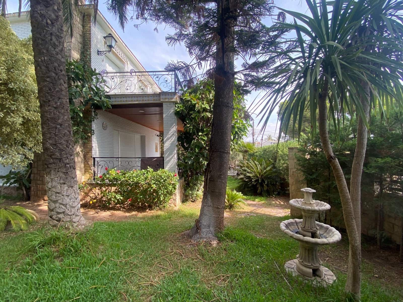 4 soveværelse Villa til salg i Torrent med swimmingpool - € 530.000 (Ref: 9215411)