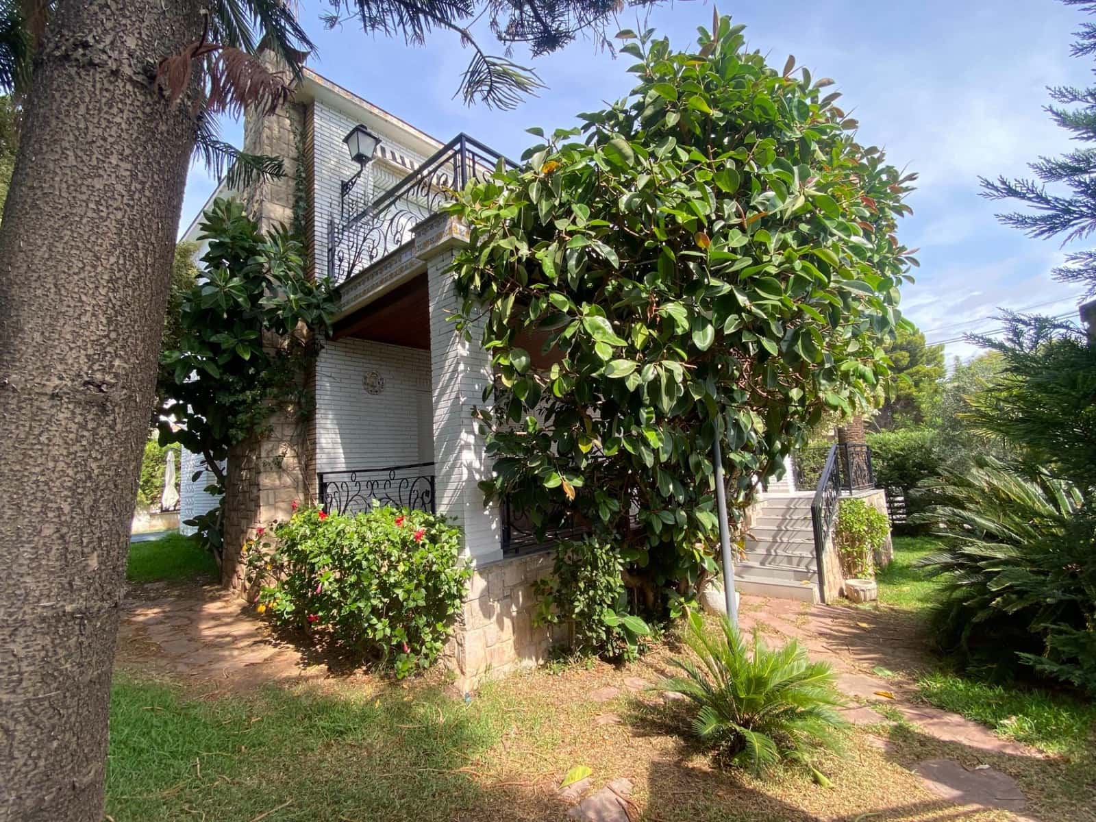 4 soveværelse Villa til salg i Torrent med swimmingpool - € 530.000 (Ref: 9215411)