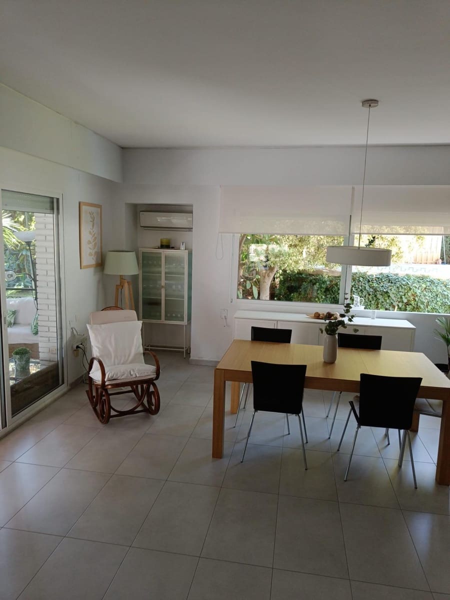 4 soveværelse Villa til salg i Torrent med swimmingpool - € 530.000 (Ref: 9215411)