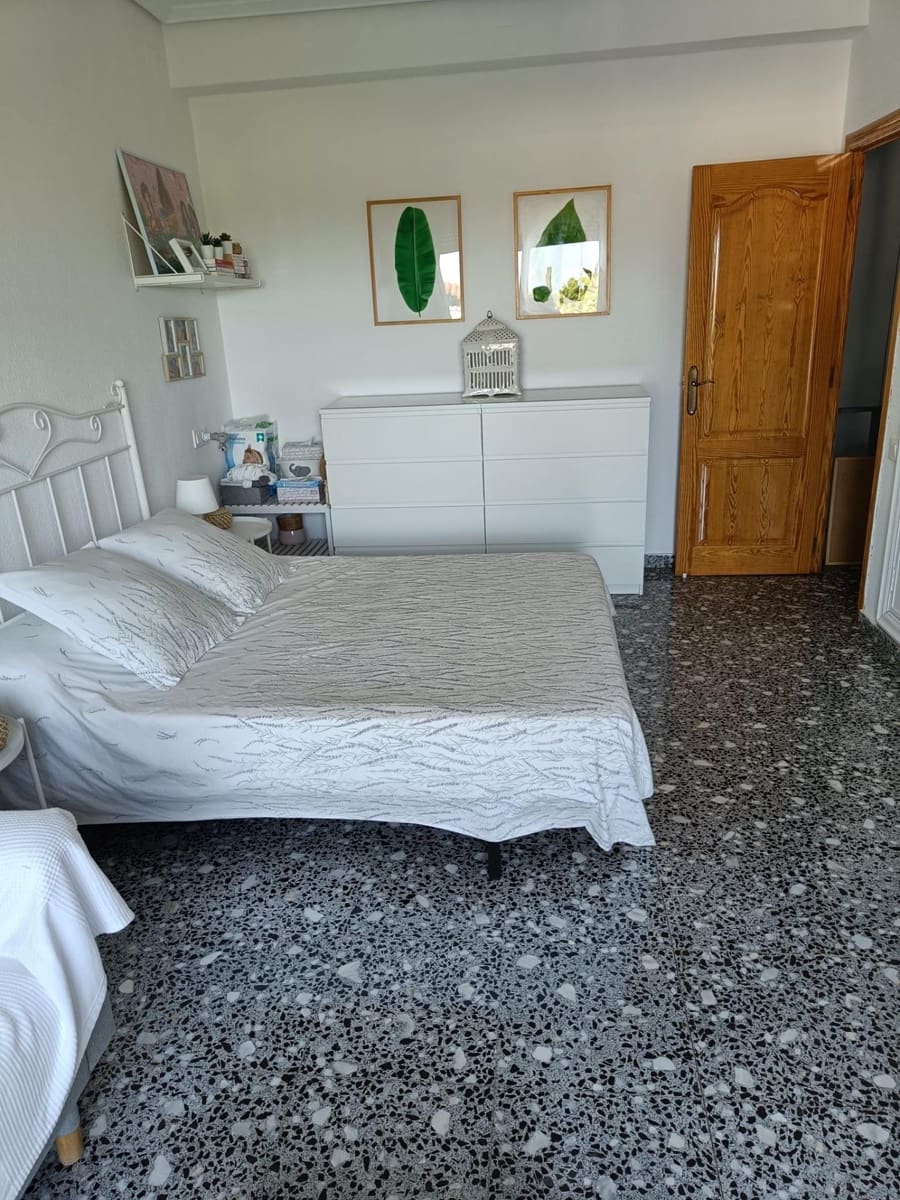 4 soveværelse Villa til salg i Torrent med swimmingpool - € 530.000 (Ref: 9215411)