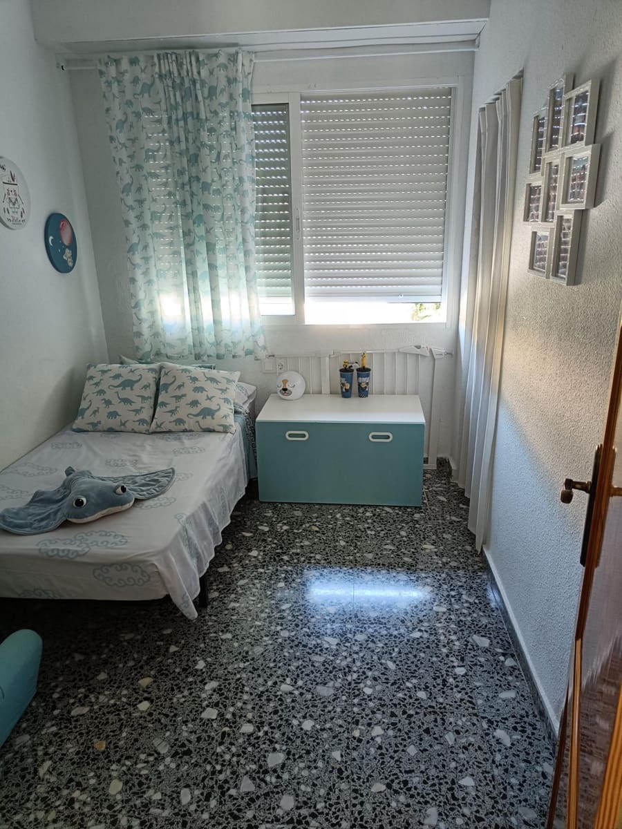 4 soveværelse Villa til salg i Torrent med swimmingpool - € 530.000 (Ref: 9215411)