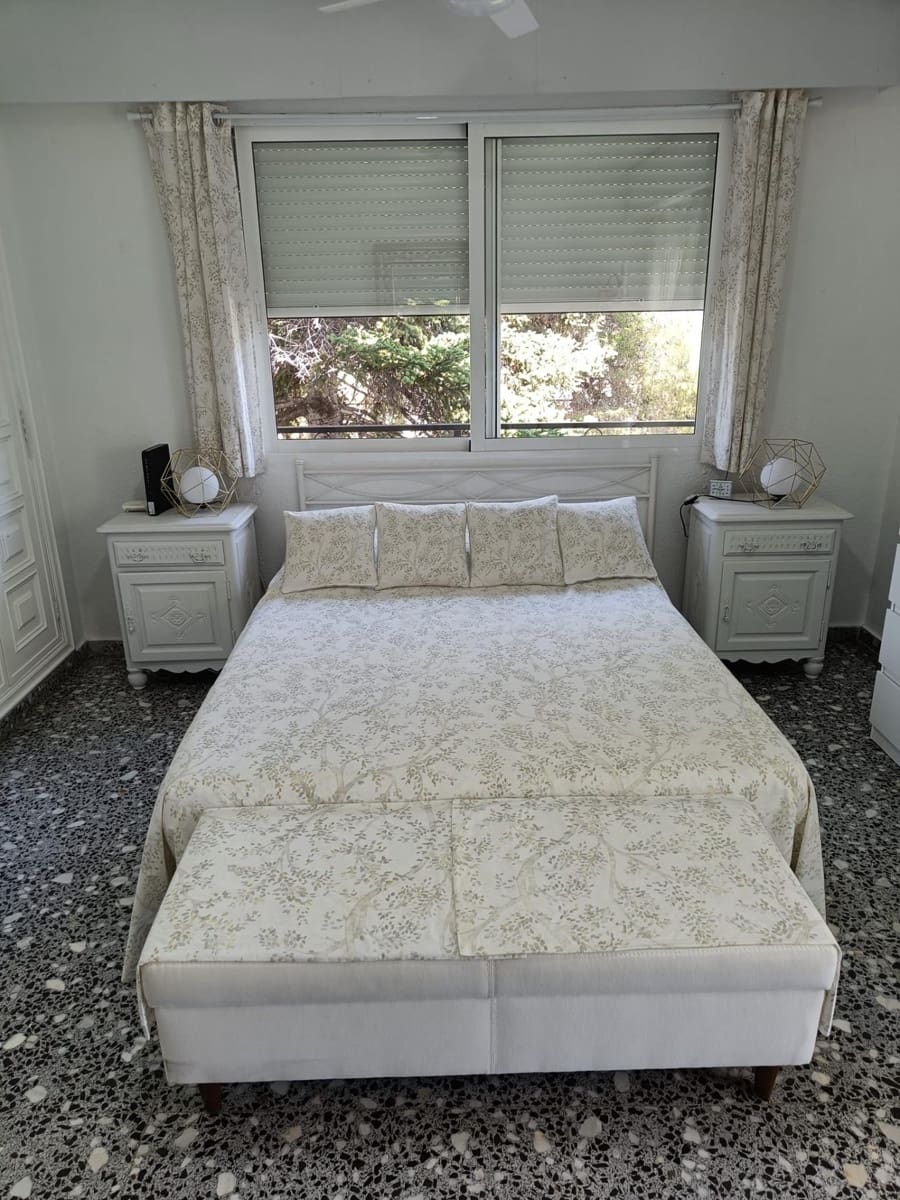 4 soveværelse Villa til salg i Torrent med swimmingpool - € 530.000 (Ref: 9215411)