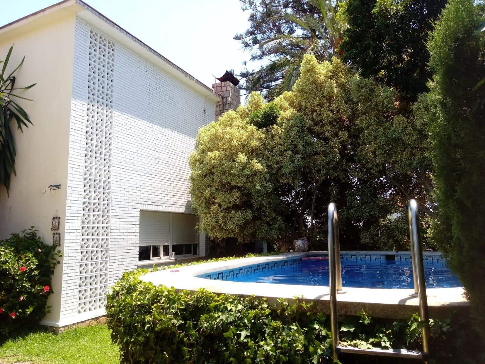 4 soveværelse Villa til salg i Torrent med swimmingpool - € 530.000 (Ref: 9215411)