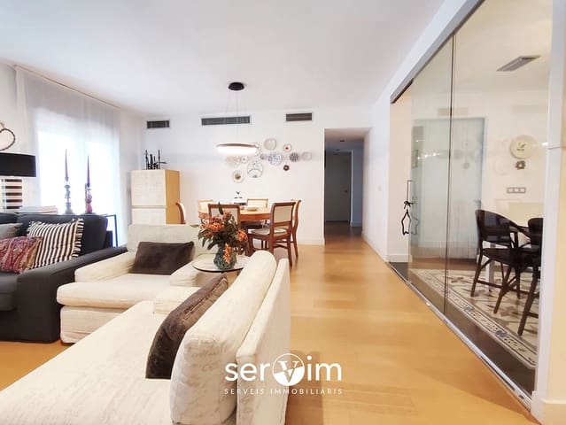 3 soveværelse Lejlighed til salg i Girona by - € 595.000 (Ref: 9128636)