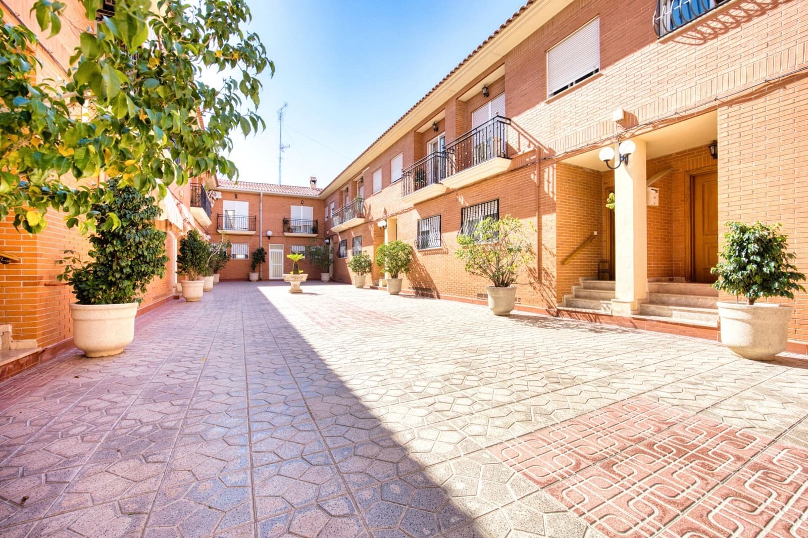 4 bedroom Terraced Villa for sale in San Vicente / Sant Vicent del Raspeig - € 328,500 (Ref: 10111918)
