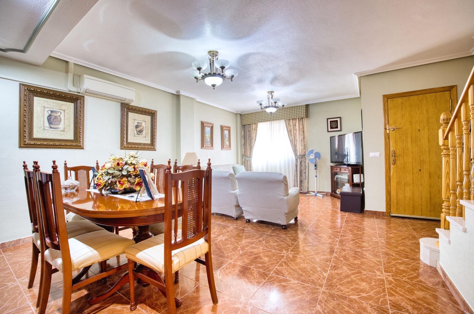 4 bedroom Terraced Villa for sale in San Vicente / Sant Vicent del Raspeig - € 328,500 (Ref: 10111918)