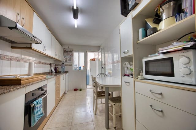 3 makuuhuone Asunto myytävänä paikassa San Vicente / Sant Vicent del Raspeig mukana 
autotalli - 239 900 € (Ref: 10111919)