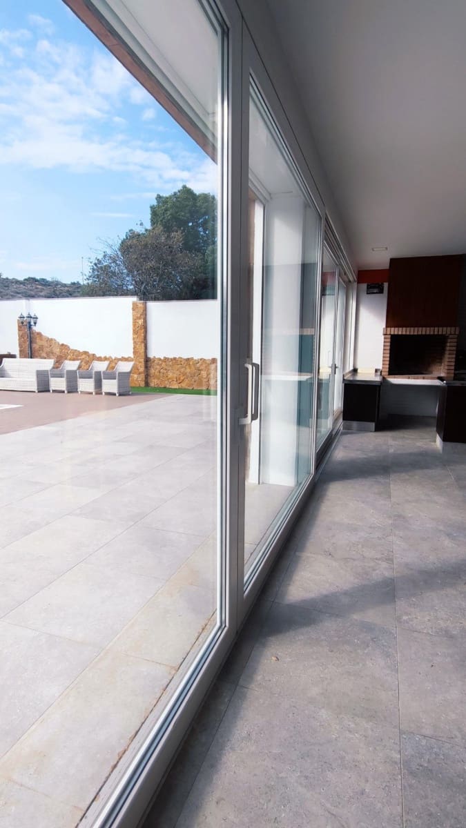 5 chambre Villa/Maison à vendre à Muchamiel / Mutxamel avec piscine garage - 690 000 € (Ref: 10115723)