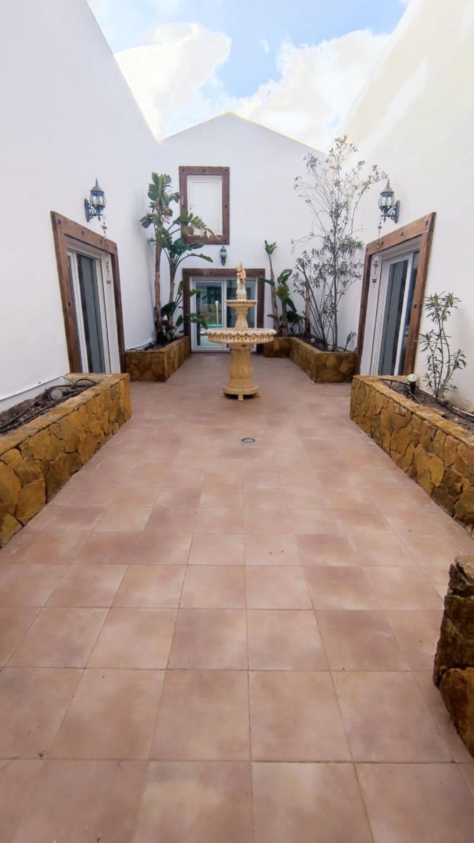 5 chambre Villa/Maison à vendre à Muchamiel / Mutxamel avec piscine garage - 690 000 € (Ref: 10115723)