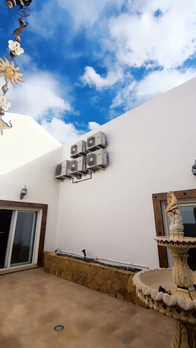 5 chambre Villa/Maison à vendre à Muchamiel / Mutxamel avec piscine garage - 690 000 € (Ref: 10115723)
