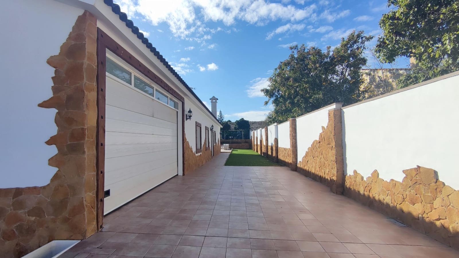 5 chambre Villa/Maison à vendre à Muchamiel / Mutxamel avec piscine garage - 690 000 € (Ref: 10115723)