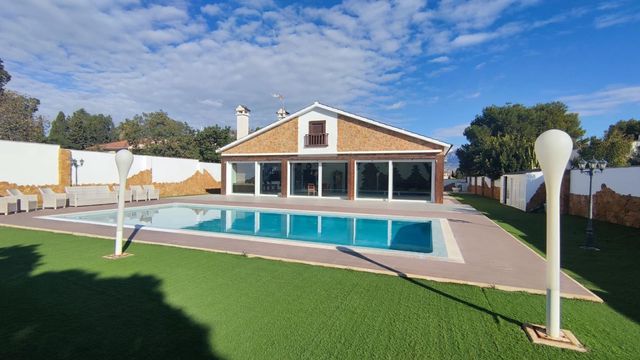 5 chambre Villa/Maison à vendre à Muchamiel / Mutxamel avec piscine garage - 690 000 € (Ref: 10115723)