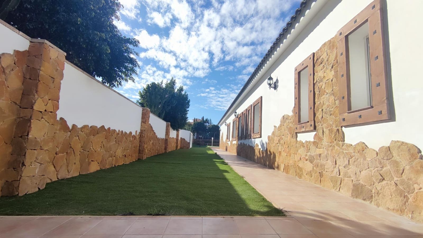 5 chambre Villa/Maison à vendre à Muchamiel / Mutxamel avec piscine garage - 690 000 € (Ref: 10115723)