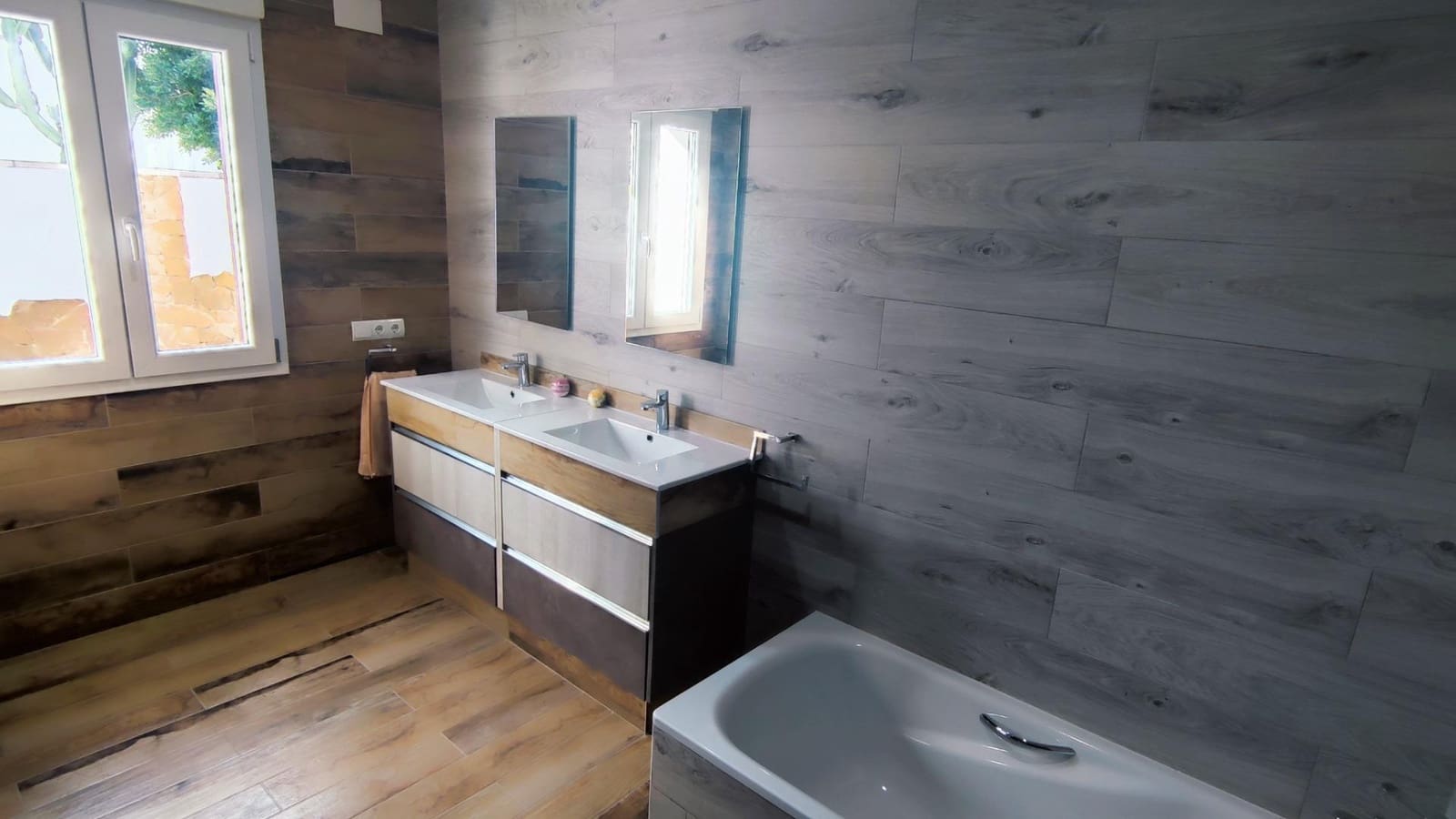 5 chambre Villa/Maison à vendre à Muchamiel / Mutxamel avec piscine garage - 690 000 € (Ref: 10115723)