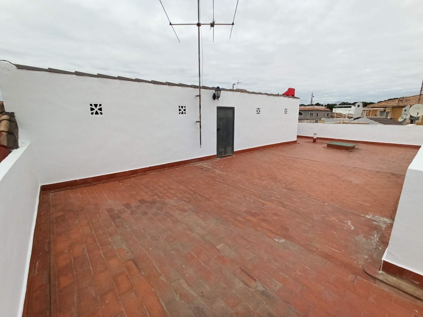3 bedroom Apartment for sale in Alicante / Alacant city - € 350,000 (Ref: 10115746)