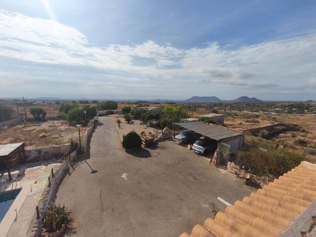 3 soveværelse Villa til salg i Moralet, Alicante by med swimmingpool garage - € 435.000 (Ref: 10136174)