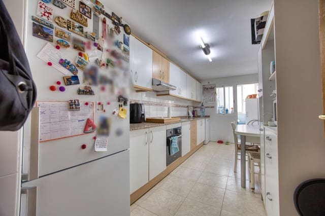 3 makuuhuone Asunto myytävänä paikassa San Vicente / Sant Vicent del Raspeig mukana 
autotalli - 239 900 € (Ref: 10162297)