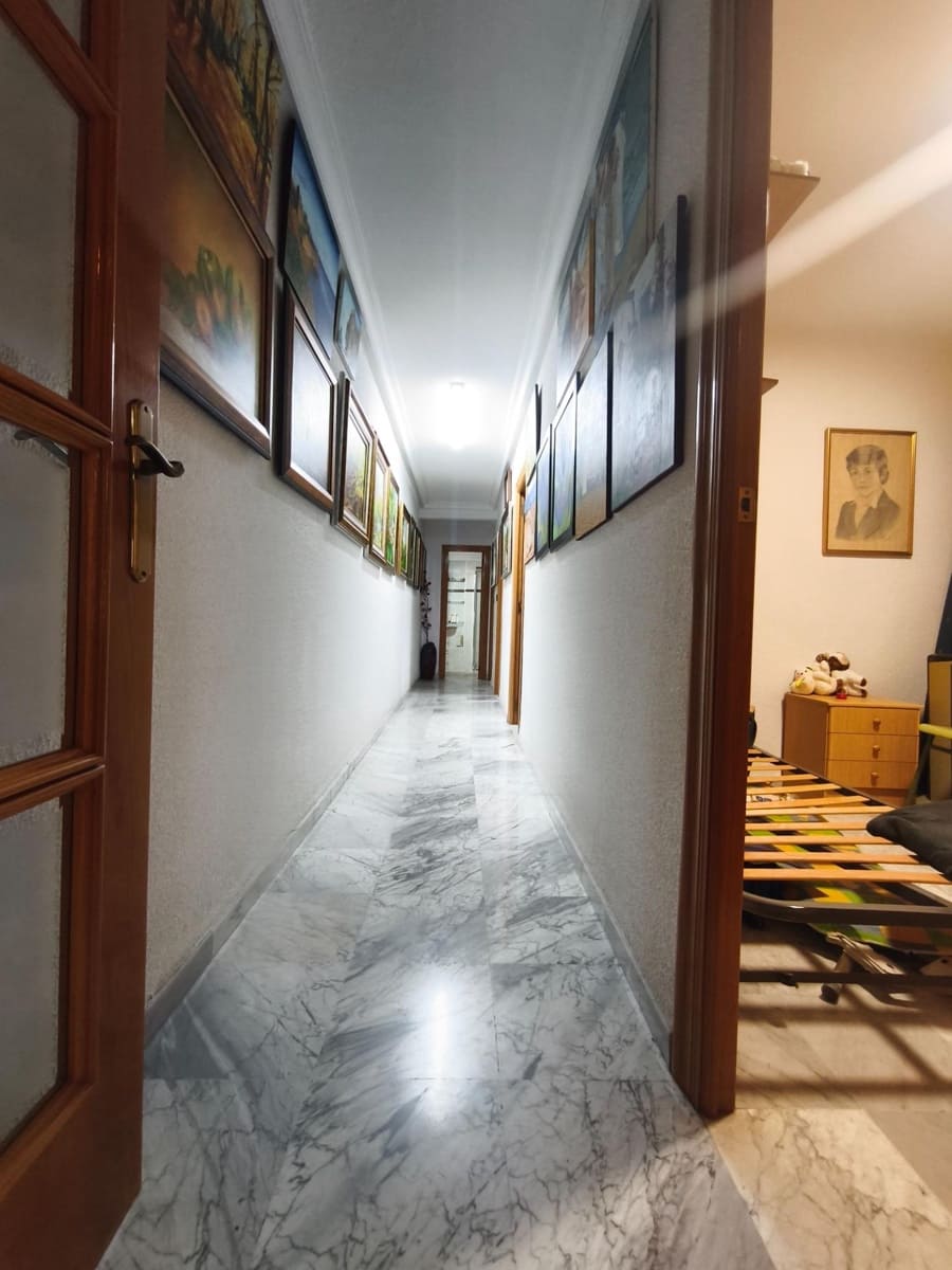 3 soveværelse Lejlighed til salg i Alicante by - € 150.000 (Ref: 10168543)
