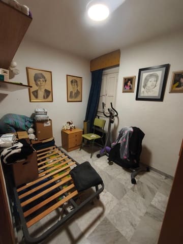 3 soveværelse Lejlighed til salg i Alicante by - € 150.000 (Ref: 10168543)