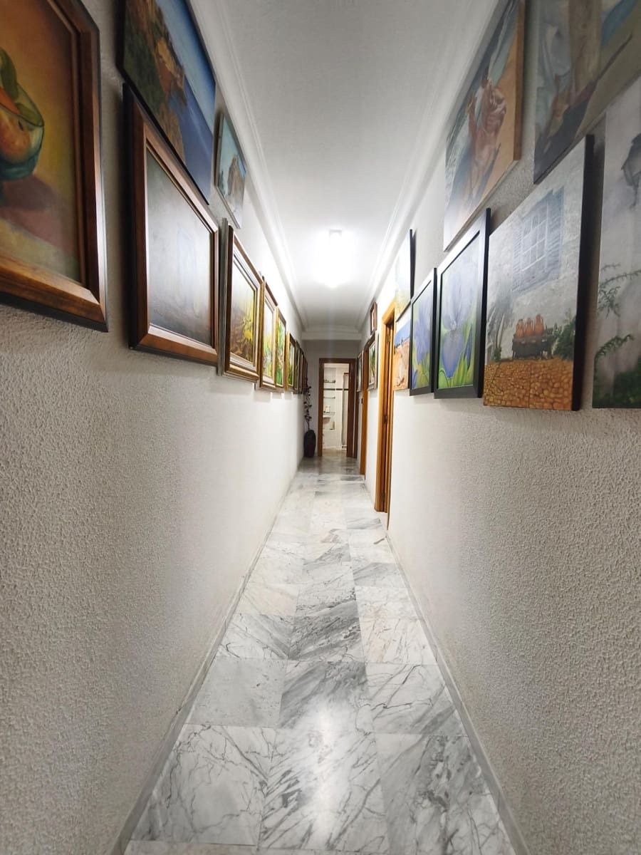 3 soveværelse Lejlighed til salg i Alicante by - € 150.000 (Ref: 10168543)