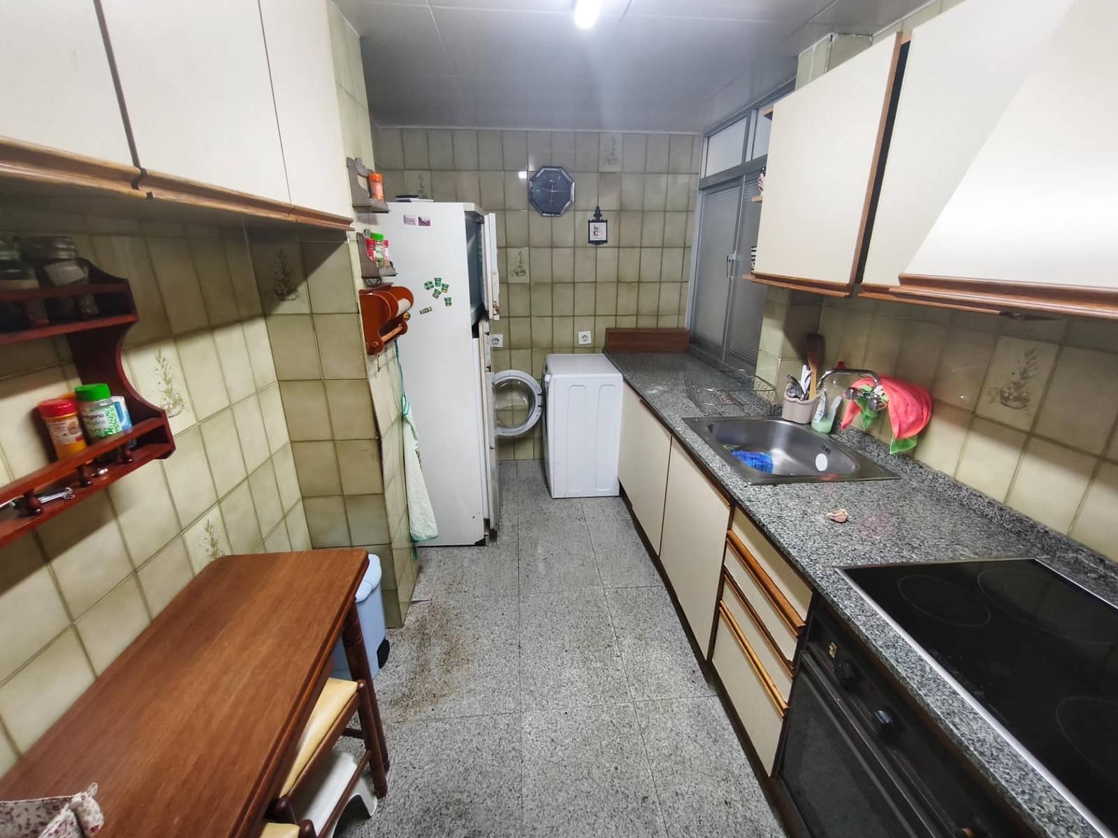 3 soveværelse Lejlighed til salg i Alicante by - € 150.000 (Ref: 10168543)