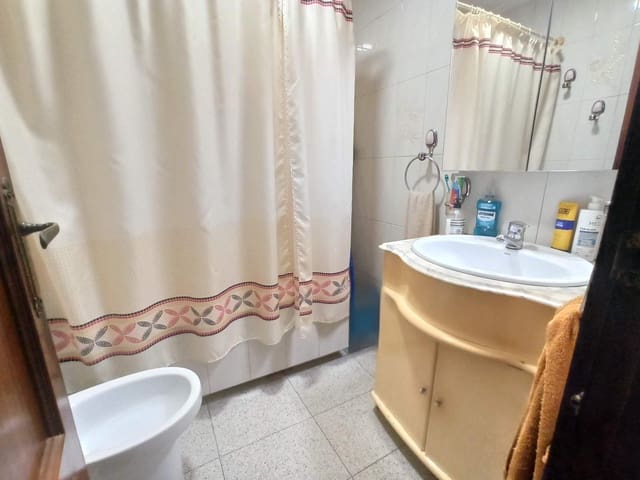 3 slaapkamer Flat te koop in Mercado, Alicante stad - € 220.000 (Ref: 10177297)