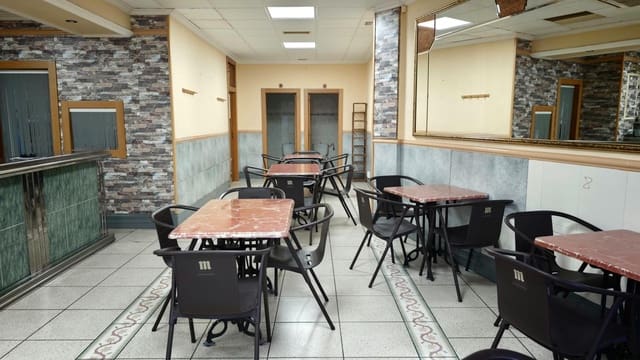 Komercyjne do wynajęcia w San Vicente / Sant Vicent del Raspeig - 1 250 € (Ref: 10183013)