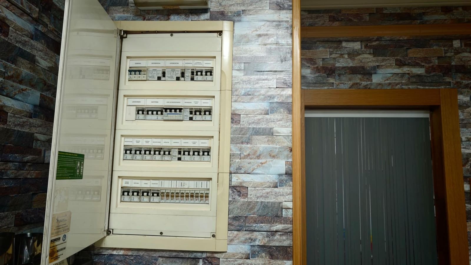 Komercyjne do wynajęcia w San Vicente / Sant Vicent del Raspeig - 1 250 € (Ref: 10183013)