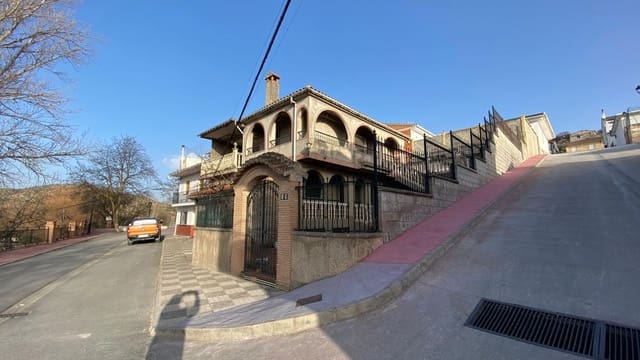 3 soveværelse Byhus til salg i Benalúa de Guadix med swimmingpool - € 99.900 (Ref: 9112739)