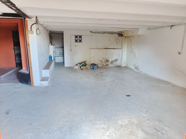 4 makuuhuone Huvila myytävänä paikassa Calonge i Sant Antoni mukana 
autotalli - 329 000 € (Ref: 10136514)