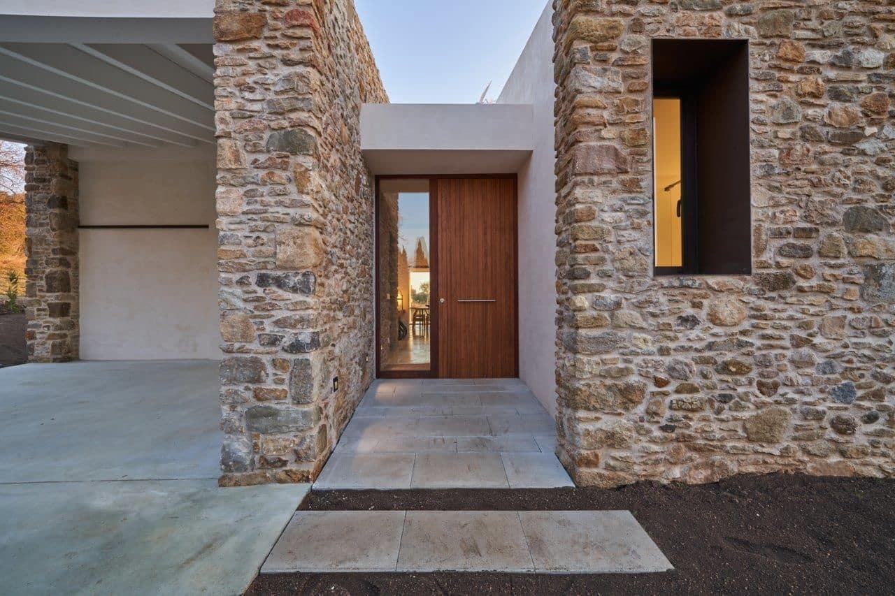 3 bedroom Villa for sale in Saus with pool - € 690,000 (Ref: 6152311)