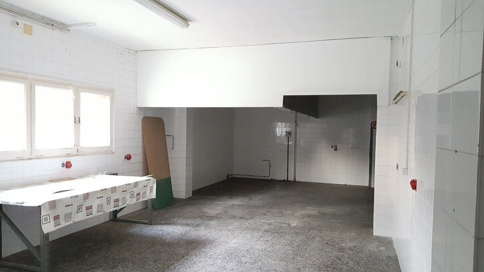 10 soveværelse Erhverv til salg i Vall-llobrega - € 800.000 (Ref: 6810841)