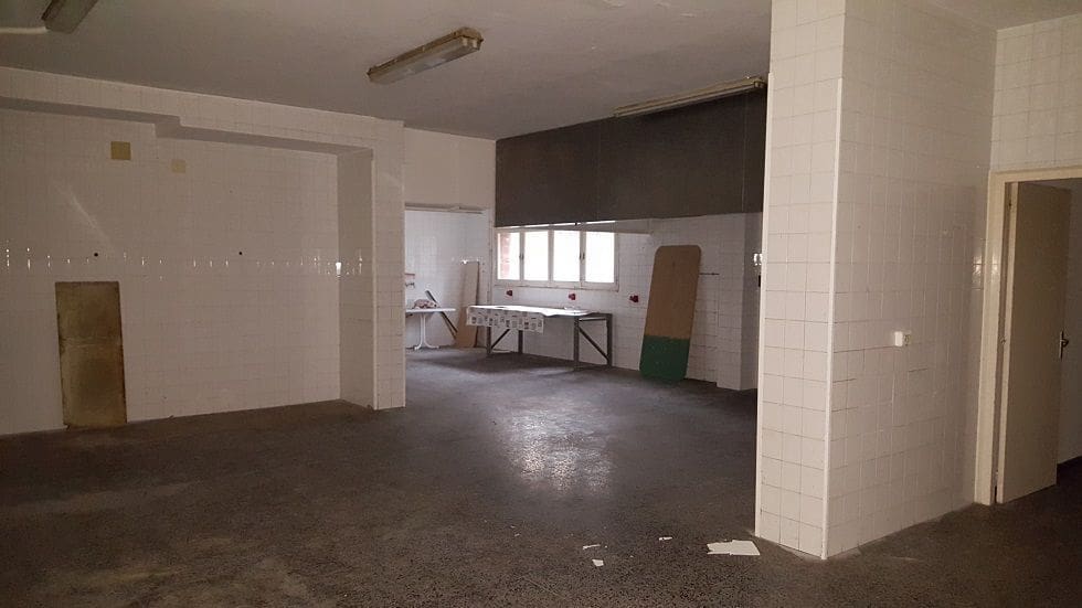 10 soveværelse Erhverv til salg i Vall-llobrega - € 800.000 (Ref: 6810841)