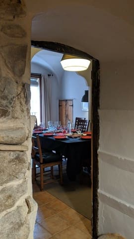 Villa til salgs i Besalú - € 250 000 (Ref: 6950959)