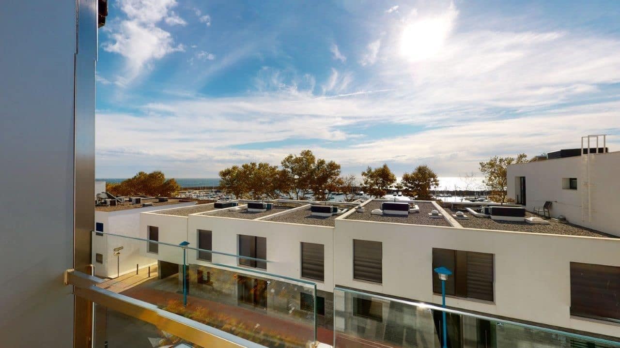 3 bedroom Apartment for sale in Palamos with garage - € 495,000 (Ref: 6950975)