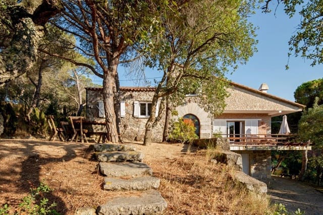 5 makuuhuone Huvila myytävänä paikassa Castell-Platja d'Aro mukana uima-altaan 
autotalli - 845 000 € (Ref: 7284761)