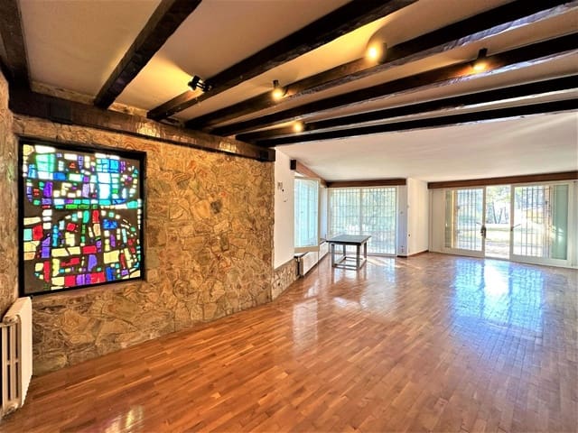 8 chambre Villa/Maison à vendre à Sant Antoni de Calonge, Calonge i Sant Antoni avec piscine garage - 1 300 000 € (Ref: 7383107)