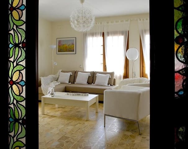 Erhverv til salg i Sant Feliu de Guíxols - € 2.100.000 (Ref: 7545985)