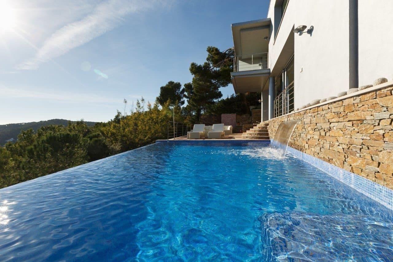 4 soveværelse Villa til salg i Tamariu med swimmingpool garage - € 1.590.000 (Ref: 7604602)