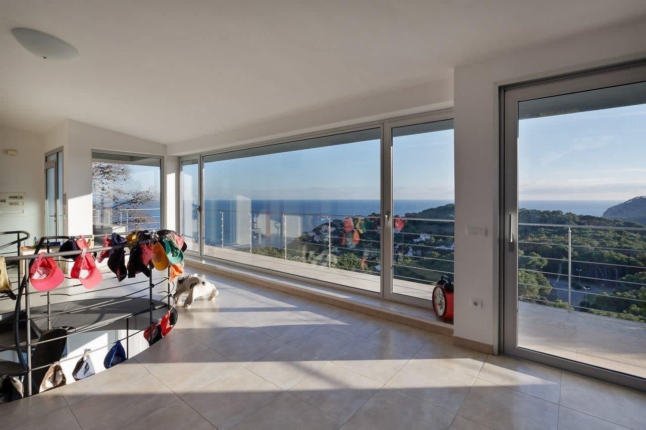 4 soveværelse Villa til salg i Tamariu med swimmingpool garage - € 1.590.000 (Ref: 7604602)