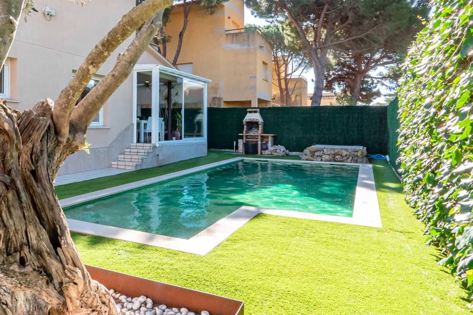 3 soveværelse Villa til salg i Calella med swimmingpool - € 890.000 (Ref: 7670402)