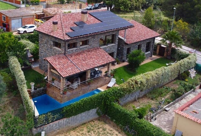 4 soverom Villa til salgs i Santa Cristina d'Aro med svømmebasseng garasje - € 980 000 (Ref: 7751743)