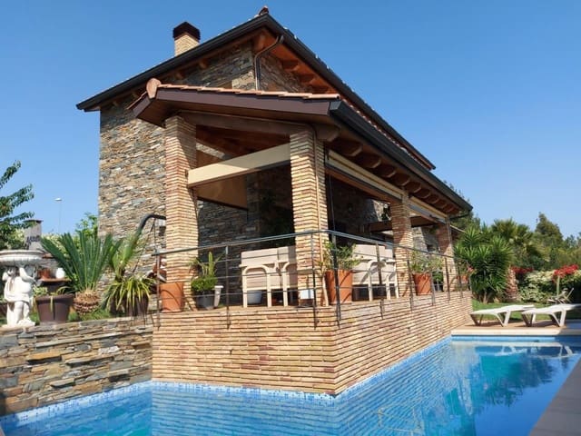 4 soverom Villa til salgs i Santa Cristina d'Aro med svømmebasseng garasje - € 980 000 (Ref: 7751743)