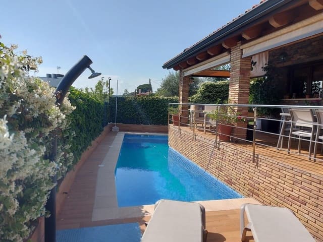 4 soverom Villa til salgs i Santa Cristina d'Aro med svømmebasseng garasje - € 980 000 (Ref: 7751743)