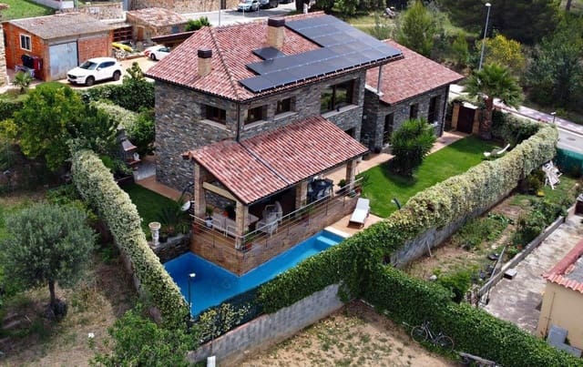 4 soverom Villa til salgs i Santa Cristina d'Aro med svømmebasseng garasje - € 980 000 (Ref: 7751743)