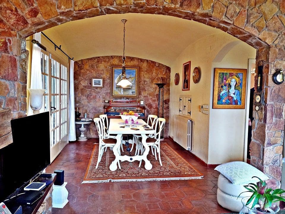 3 soveværelse Villa til salg i Santa Cristina d'Aro - € 695.000 (Ref: 8165809)