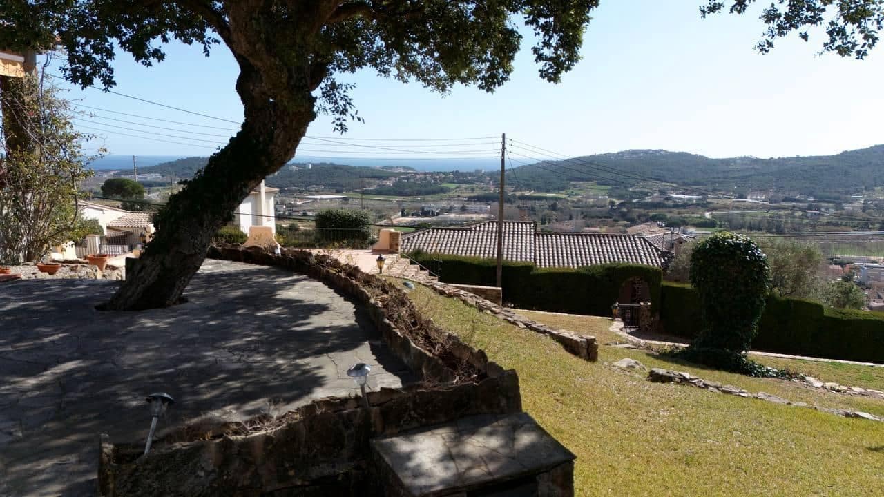 3 soveværelse Villa til salg i Santa Cristina d'Aro - € 695.000 (Ref: 8165809)