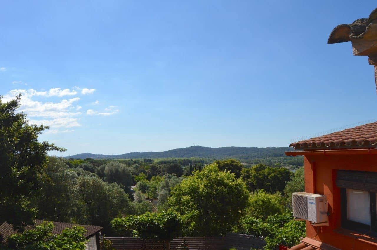3 bedroom Villa for sale in Santa Cristina d'Aro - € 350,000 (Ref: 8226228)
