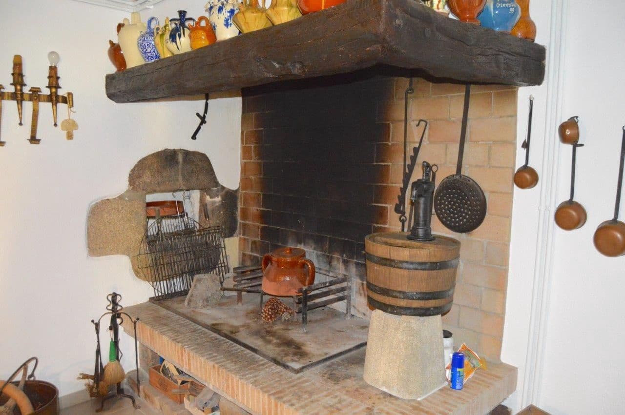 3 bedroom Villa for sale in Santa Cristina d'Aro - € 350,000 (Ref: 8226228)