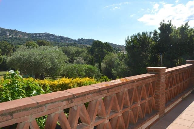 3 bedroom Villa for sale in Santa Cristina d'Aro - € 350,000 (Ref: 8226228)